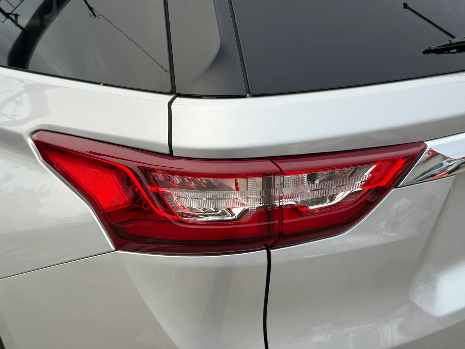 Used 2018 Chevrolet Traverse LT FWD image 8