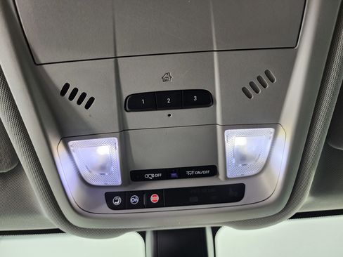 Used 2019 Chevrolet Equinox LT image 45