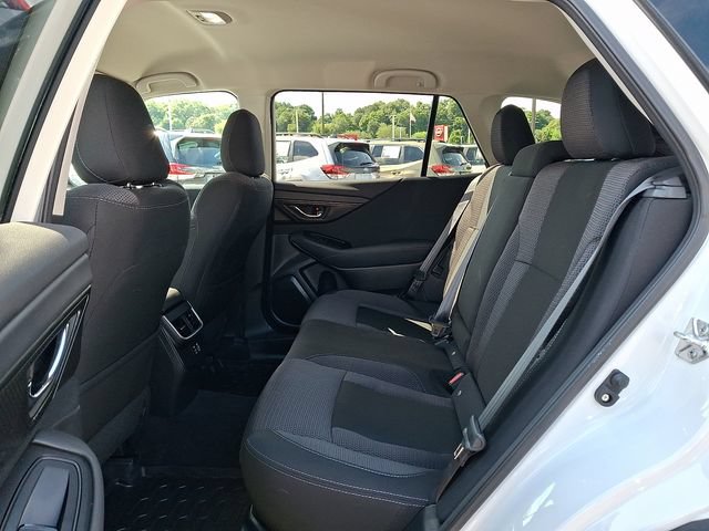 Used 2025 Subaru Outback Premium AWD/4WD image 10