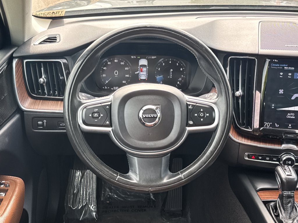 Used 2019 Volvo XC60 T5 Momentum w/ Protection Package Premier AWD/4WD image 14