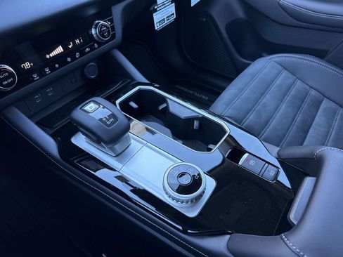 New 2026 Mitsubishi Outlander SE image 19