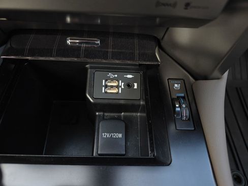 Used 2021 Lexus GX 460 Premium image 24