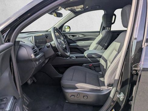 Certified 2026 Chevrolet Traverse LT AWD/4WD image 22