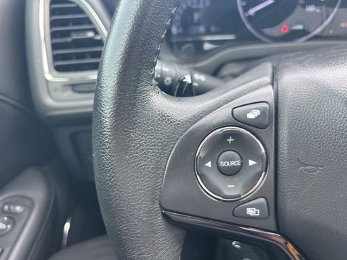 Used 2021 Honda HR-V EX-L image 11