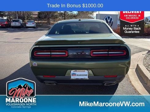 Used 2019 Dodge Challenger SXT image 5