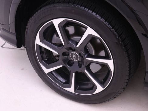 Certified 2025 Audi Q3 2.0T Premium Plus w/ Premium Plus Package AWD/4WD image 23