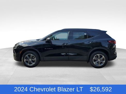 Certified 2024 Chevrolet Blazer LT w/ Convenience Package FWD image 2