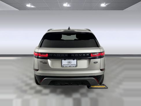 Used 2019 Land Rover Range Rover Velar R-Dynamic SE image 10