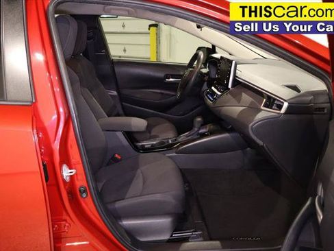 Used 2021 Toyota Corolla LE FWD image 25