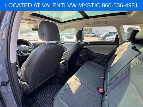 Certified 2024 Volkswagen Taos SE AWD/4WD image 9