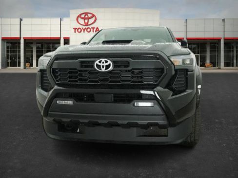 New 2025 Toyota Tacoma TRD Sport image 3