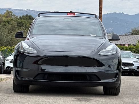 Used 2021 Tesla Model Y Long Range AWD/4WD image 9