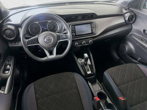 Used 2019 Nissan Kicks S image 27