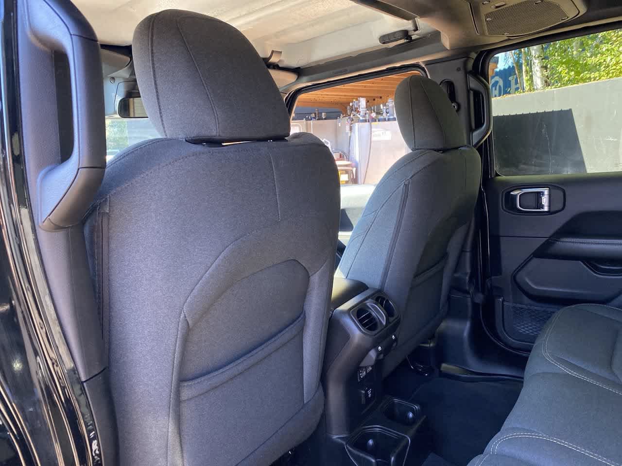 Used 2025 Jeep Wrangler Unlimited Sahara AWD/4WD image 14