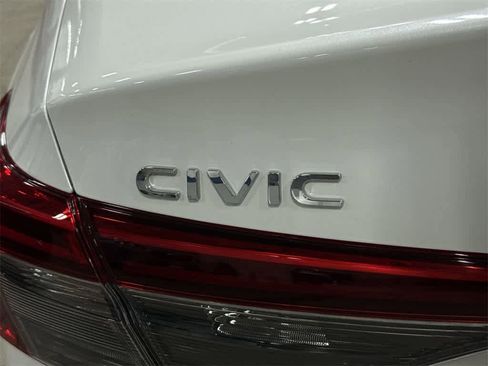 Used 2023 Honda Civic Sport image 24