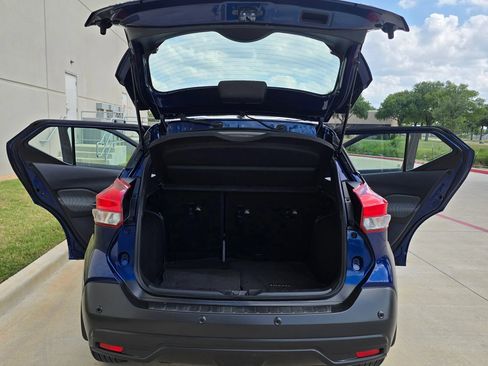 Used 2020 Nissan Kicks SV w/ Exterior Package FWD image 11