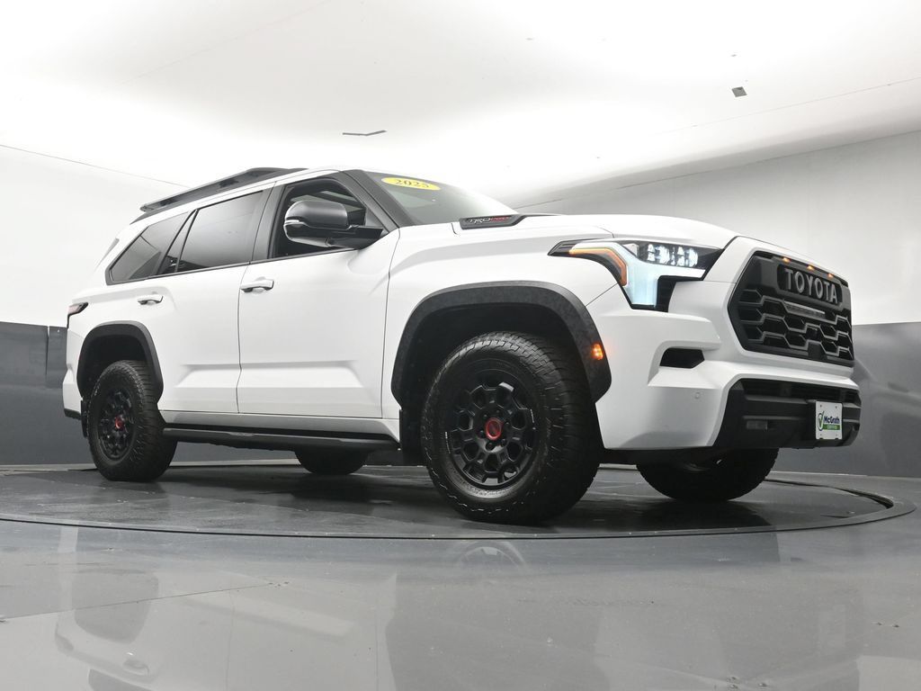 Used 2025 Toyota Sequoia TRD Pro AWD/4WD image 30