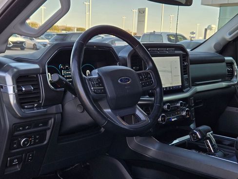 Used 2021 Ford F150 Lariat w/ Equipment Group 502A High image 10