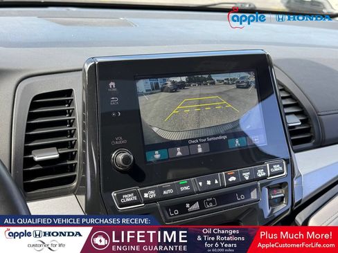 Used 2024 Honda Odyssey Touring image 13