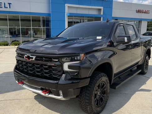 Used 2022 Chevrolet Silverado 1500 ZR2 w/ Technology Package AWD/4WD image 12