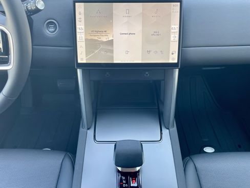 Certified 2025 Land Rover Discovery Sport S AWD/4WD image 19