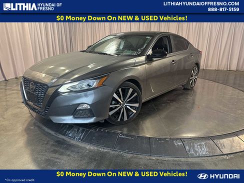Used 2022 Nissan Altima 2.5 SR image 1
