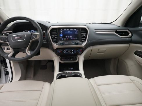 Used 2023 GMC Acadia Denali w/ Trailering Package image 5