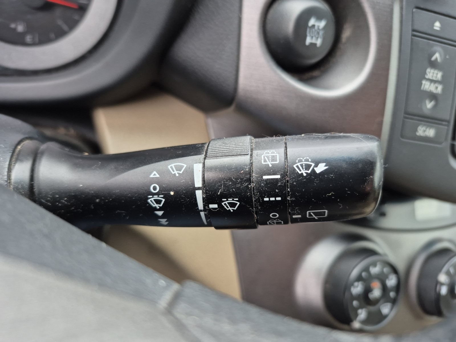 Used 2009 Toyota RAV4 4WD V6 w/ Tow Prep Pkg image 31