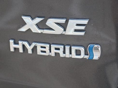 Used 2020 Toyota RAV4 XSE w/ XSE Grade Weather Package AWD/4WD image 14