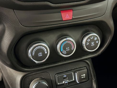 Used 2016 Jeep Renegade Sport w/ Power & Air Group AWD/4WD image 22