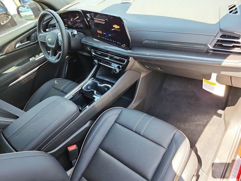 New 2026 Chevrolet Traverse High Country FWD image 12