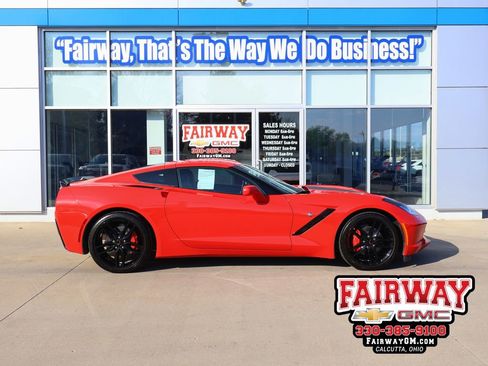 Used 2018 Chevrolet Corvette Stingray Coupe w/ 1LT RWD image 1