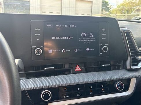 Used 2023 Kia Sportage LX image 13