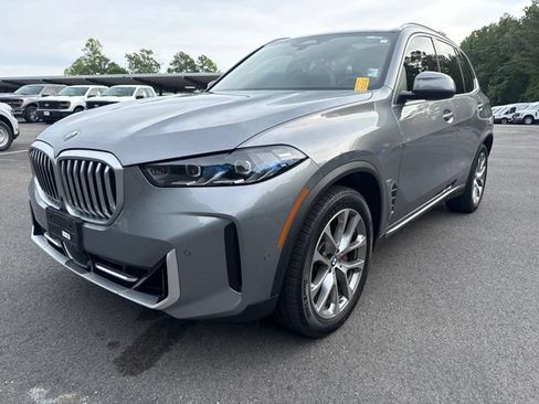 Used 2024 BMW X5 xDrive40i w/ Premium Package AWD/4WD image 1