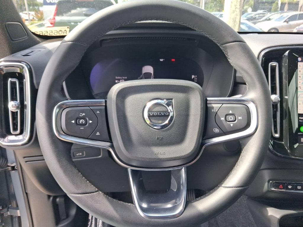Used 2023 Volvo C40 Recharge Core AWD/4WD image 17