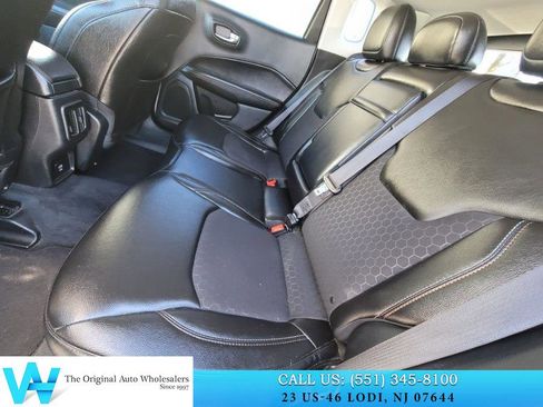 Used 2018 Jeep Compass Latitude image 12