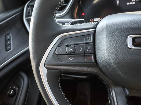 New 2025 Jeep Grand Cherokee Limited w/ Black Appearance Package image 25