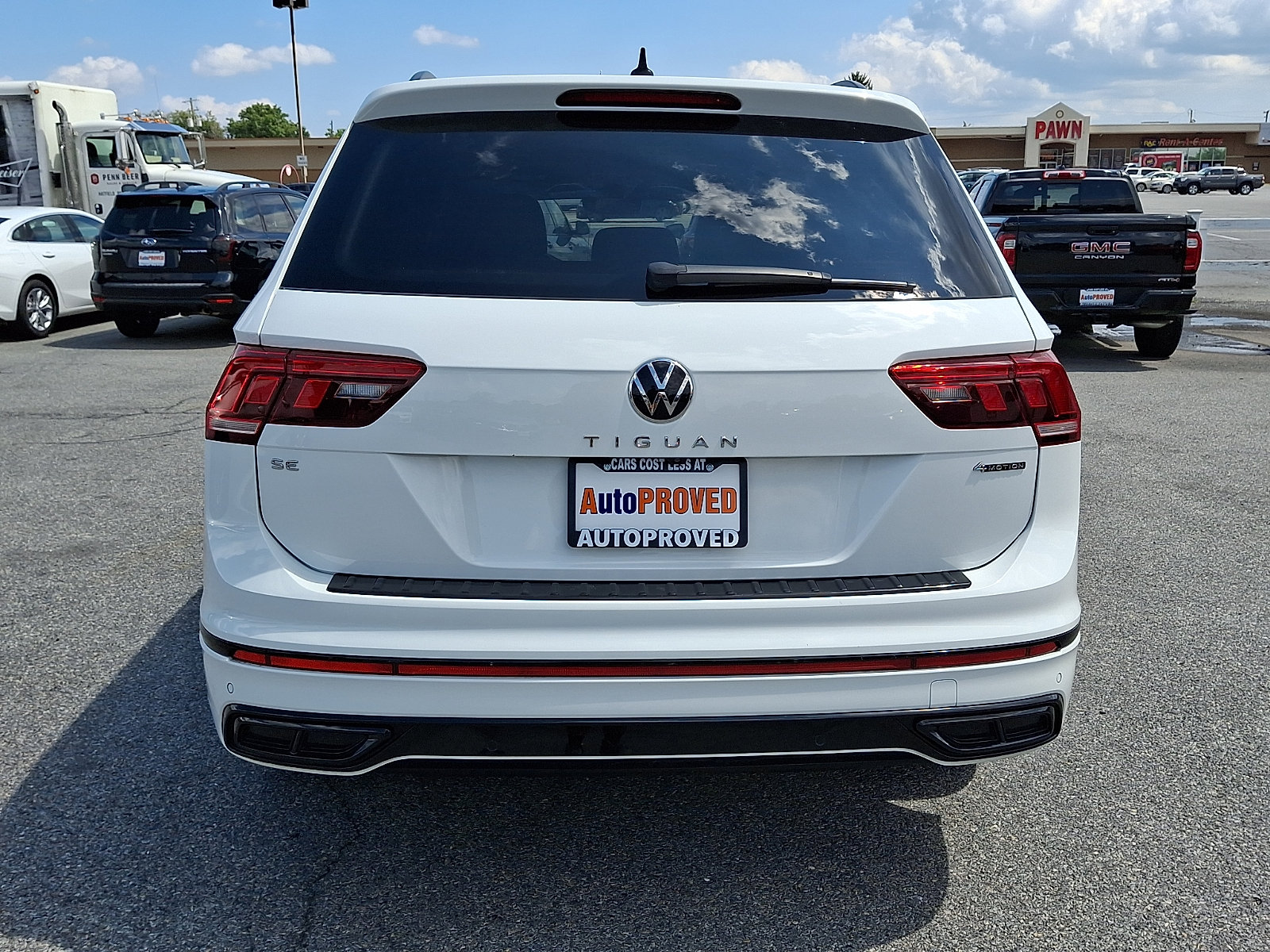Used 2022 Volkswagen Tiguan SE R-Line AWD/4WD image 5