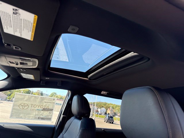 New 2026 Toyota Sienna XLE Woodland Edition AWD/4WD image 15