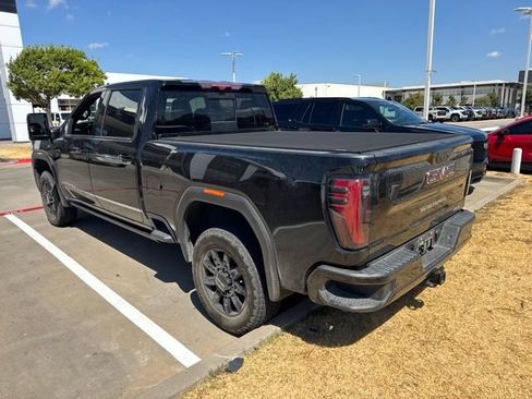 Used 2024 GMC Sierra 2500 AT4 w/ AT4 Premium Plus Package AWD/4WD image 5