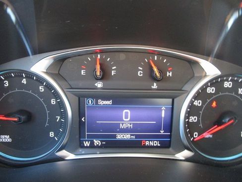 Certified 2023 Chevrolet Equinox RS w/ LPO, Floor Liner Package image 24