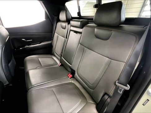 Certified 2025 Hyundai Santa Cruz Limited AWD/4WD image 27