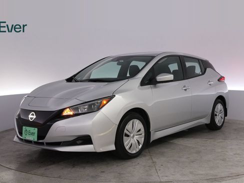 Used 2025 Nissan Leaf S FWD image 2