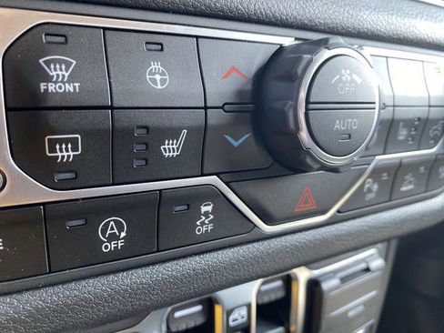 New 2025 Jeep Gladiator Willys image 7