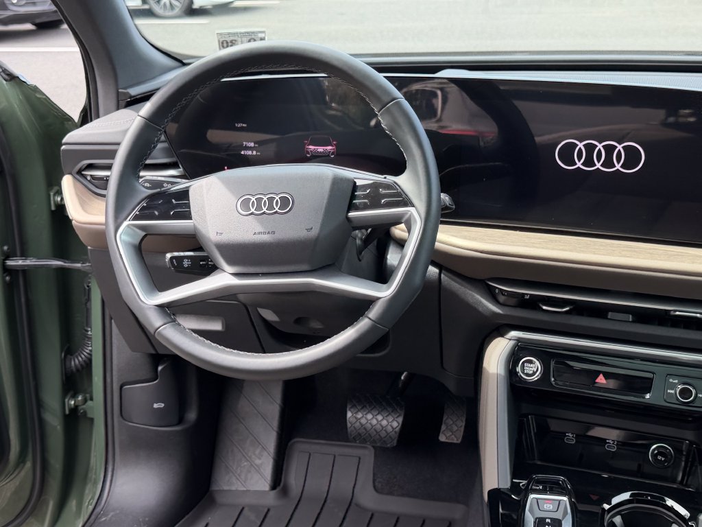Used 2025 Audi Q5 Premium w/ Convenience Package AWD/4WD image 24