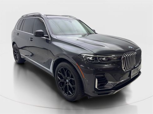 Used 2020 BMW X7 xDrive40i w/ Premium Package image 4
