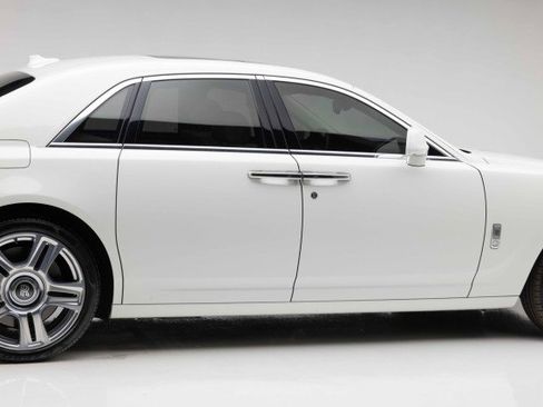 Used 2015 Rolls-Royce Ghost image 39