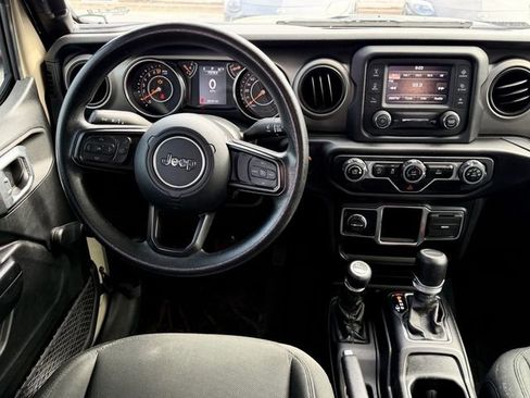 Used 2020 Jeep Gladiator Sport w/ Trailer Tow Package image 12