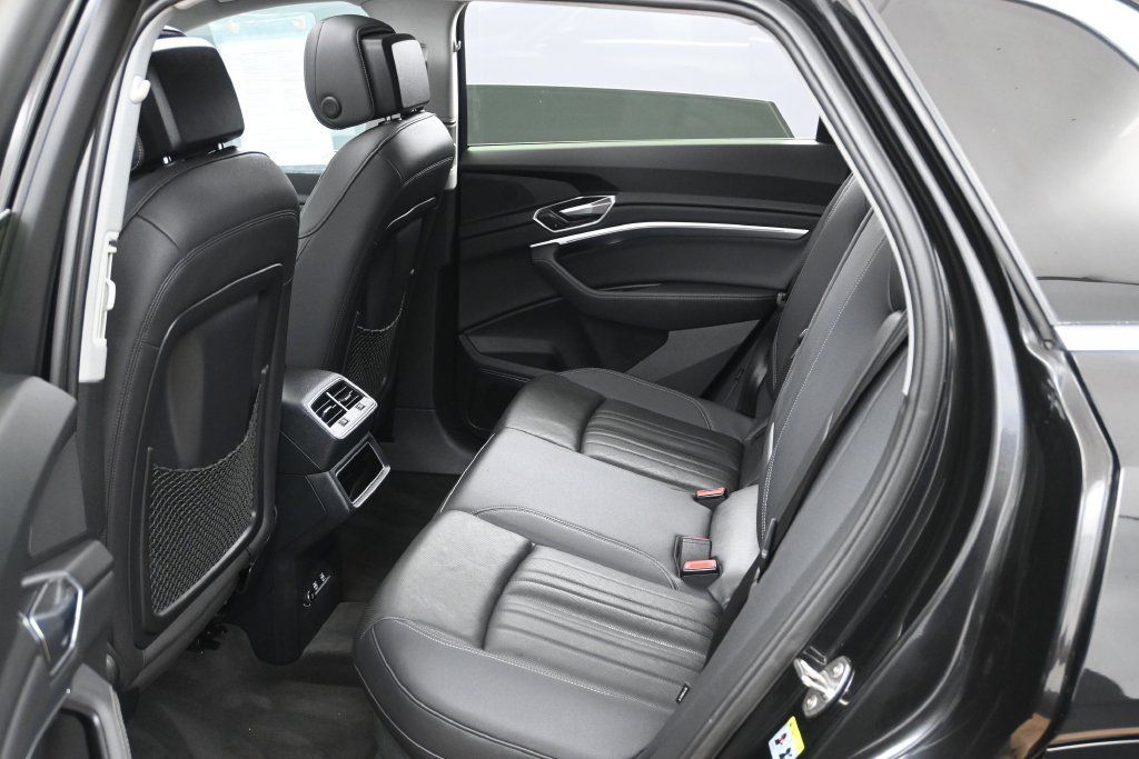 Used 2019 Audi e-tron Premium Plus AWD/4WD image 22
