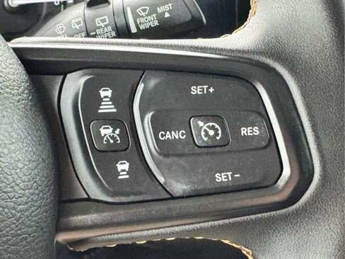 Used 2024 Jeep Wrangler Unlimited AWD/4WD image 15